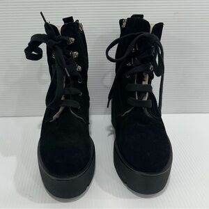 Elegant Black Lace-Up Women's Boots